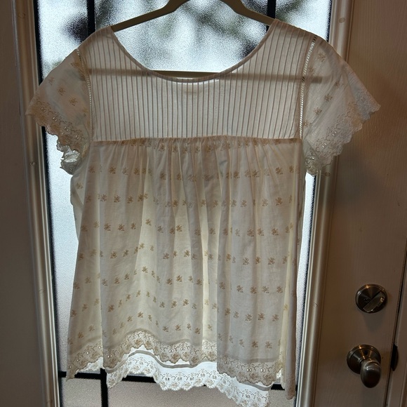 Classic White Flowy Bouse - Picture 1 of 5